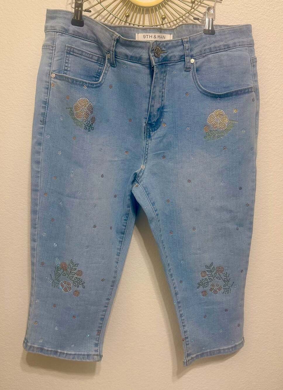 9th & Main Rhinestone Embellished Cropped Jeans Size 16 Girls